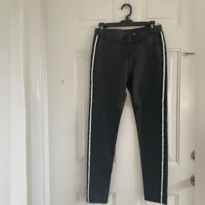 Q2 UNIQUE DENIM  Leatherette Effect Skinny Pants Size M 42